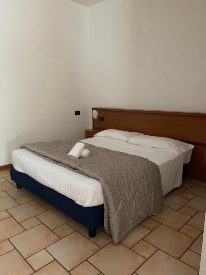 Hotel Lory Ficarolo Exterior foto